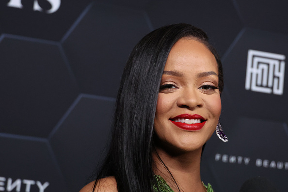 Imádják a rajongók Rihanna telt idomait 25 kilós hízása után | Well&fit